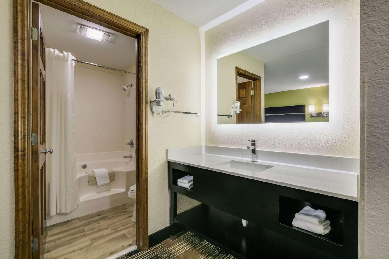 Quality Inn & Suites Mt Chalet Clayton Bagian luar foto