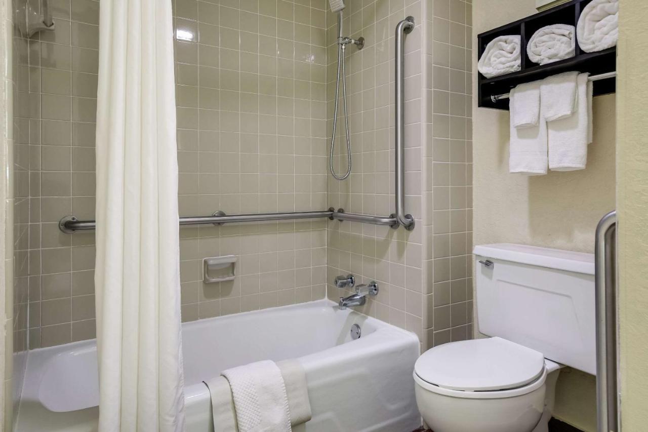 Quality Inn & Suites Mt Chalet Clayton Bagian luar foto